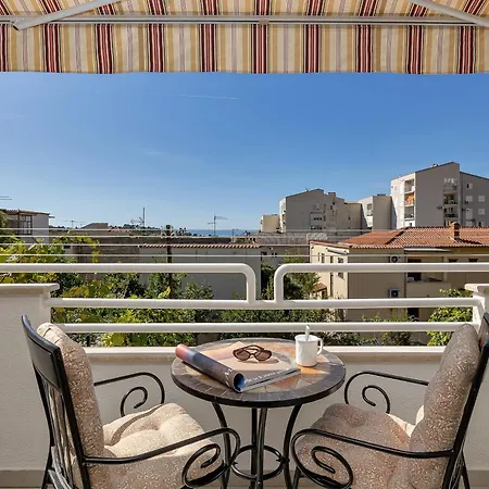 Joy Apartman Makarska